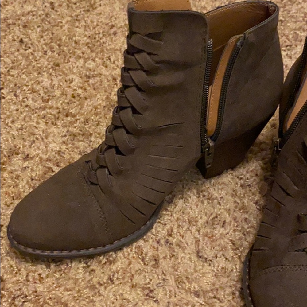 Shoe Boots - Picture 2 of 5